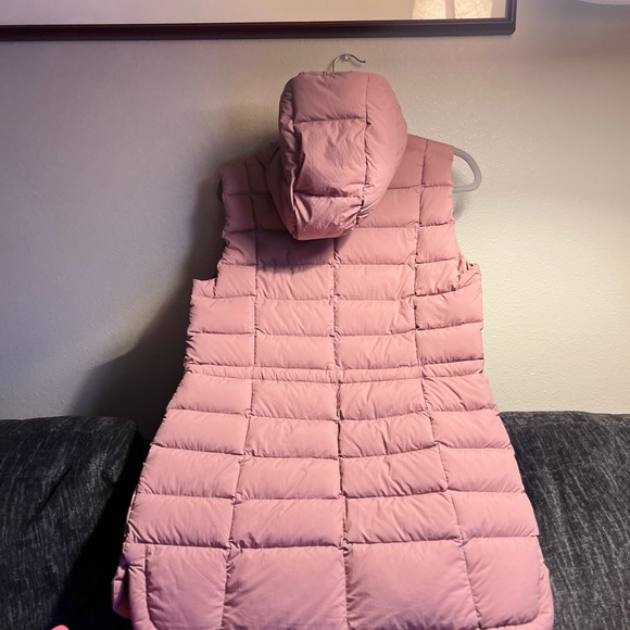 Columbia Women's Blush Quilted Vest - Picture 2 of 3
